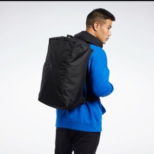 Reebok gym bag doubles as a back pack or duffle